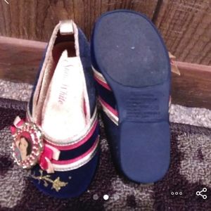 Adorable little Snow White shoes from Disney.  Wil